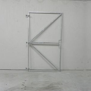 Poortframe 1800 x 1000 mm, verstelbaar met slotkast Galvanisch verzinkt