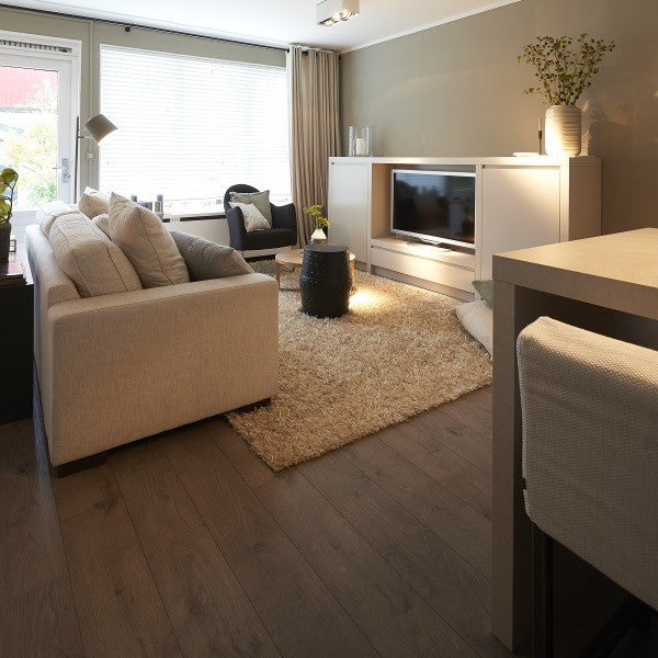 Douwes Dekker Elegant Riante Plank Komijn, licht eiken laminaat met rondom velling