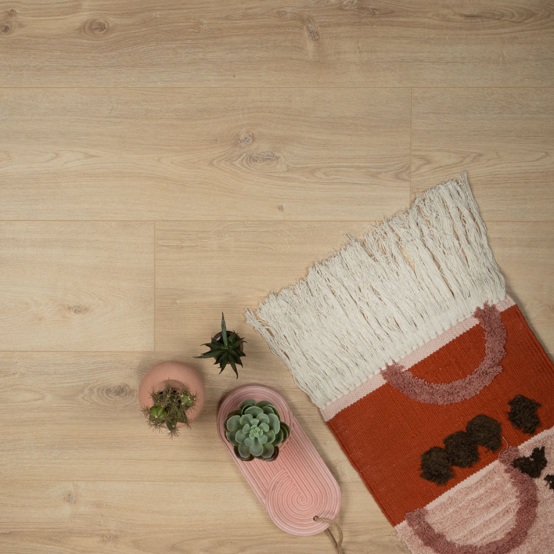 Douwes Dekker Elegant Riante Plank Komijn, licht eiken laminaat met rondom velling