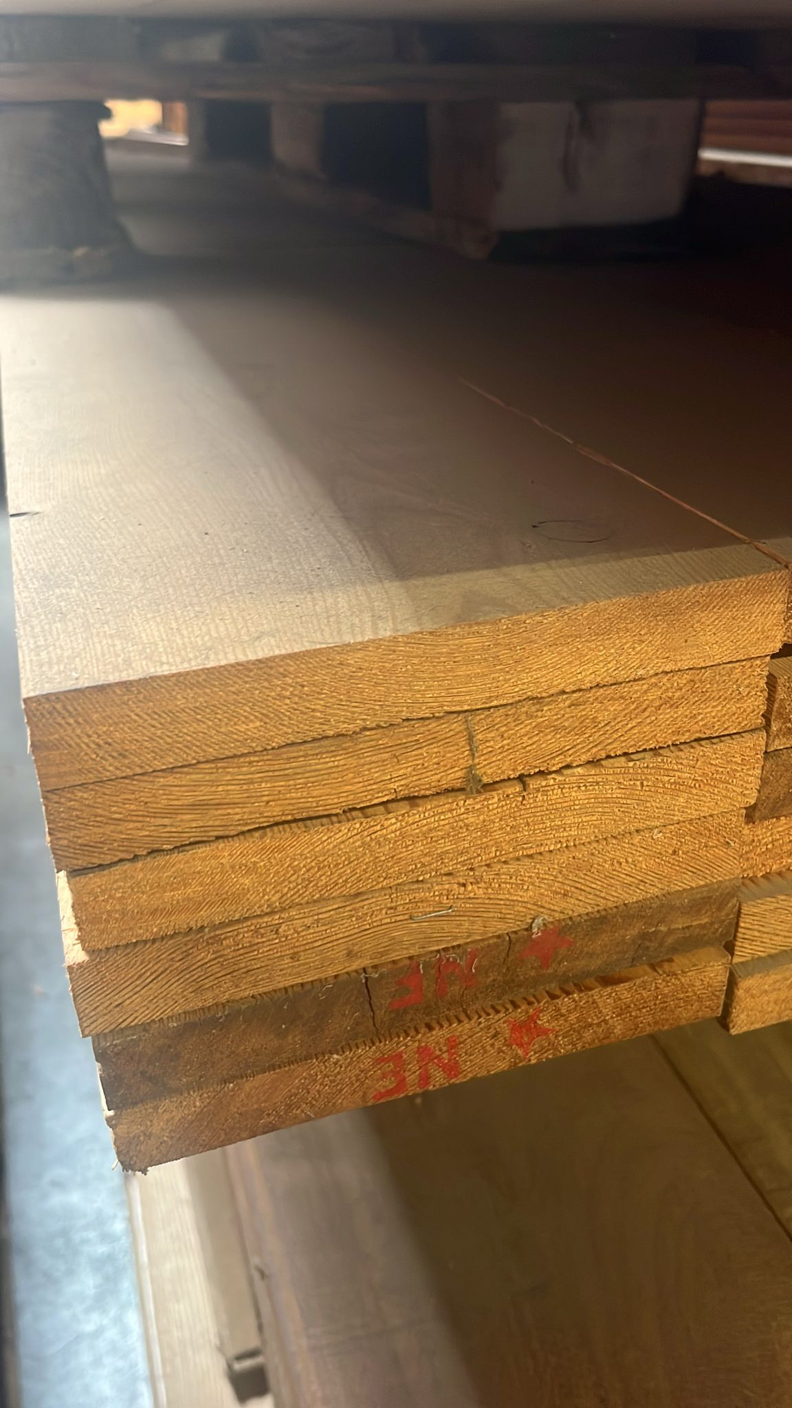 Massief Lariks 20 x 165 x 2250 mm, gedroogd, 4 zijden geschaafd