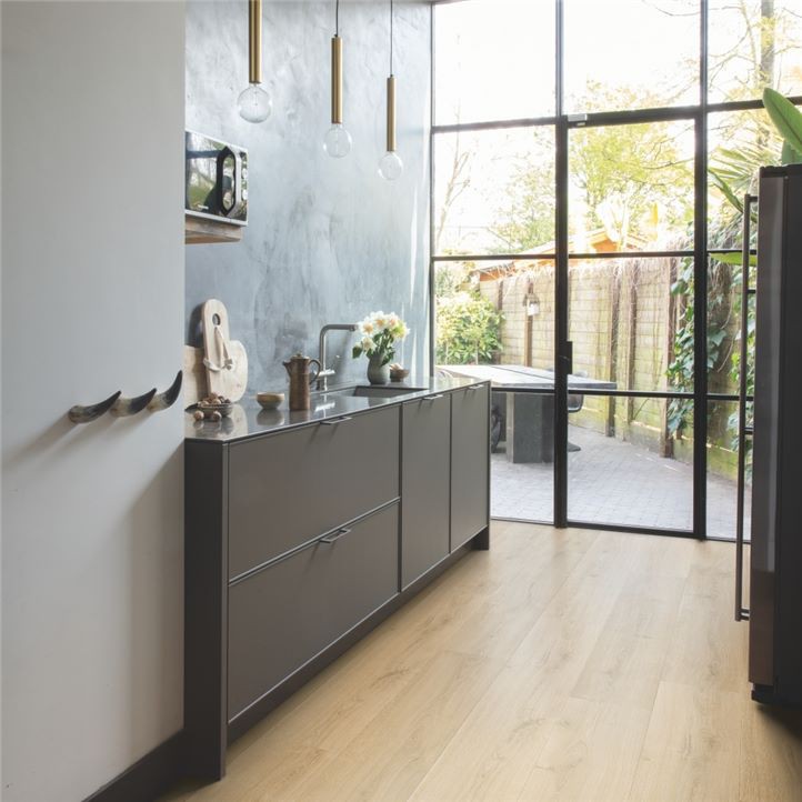 Quick-Step Geborstelde Eik Natuur ( 2,048 m² per pak)