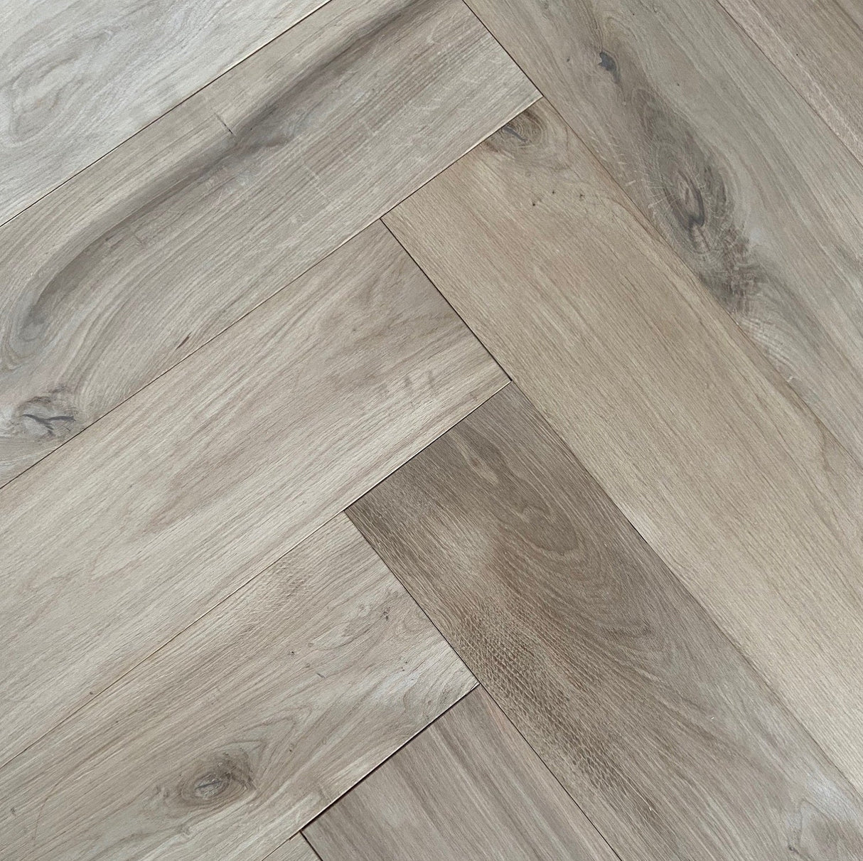 Lamel Visgraat Eiken 155 mm, onbehandeld rondom velling (0,672 m2 per pak) OP is OP