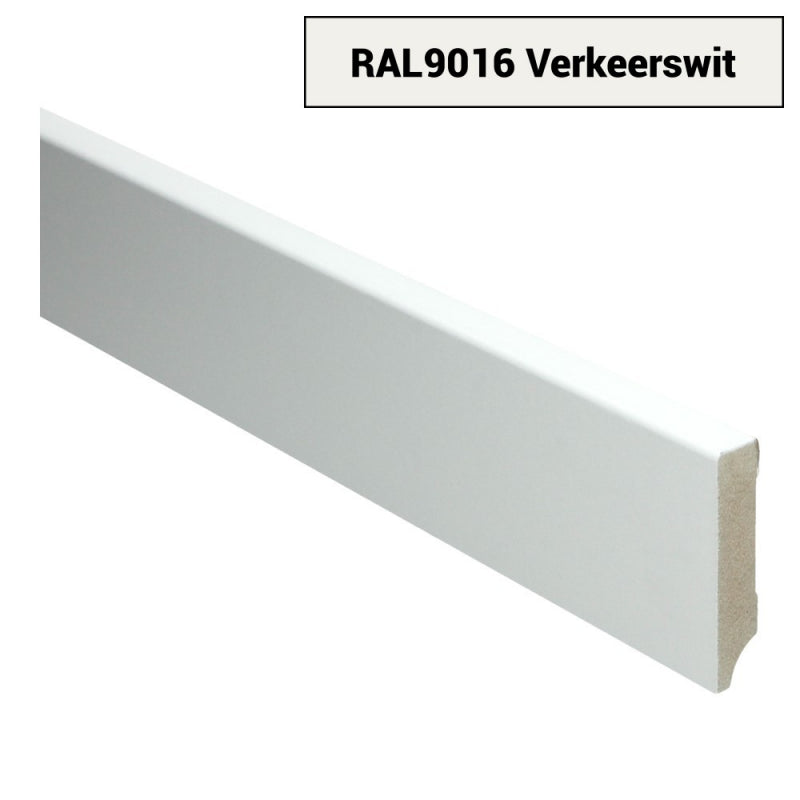 MDF Moderne plint 70x15 voorgelakt RAL 9016 met uitsparing