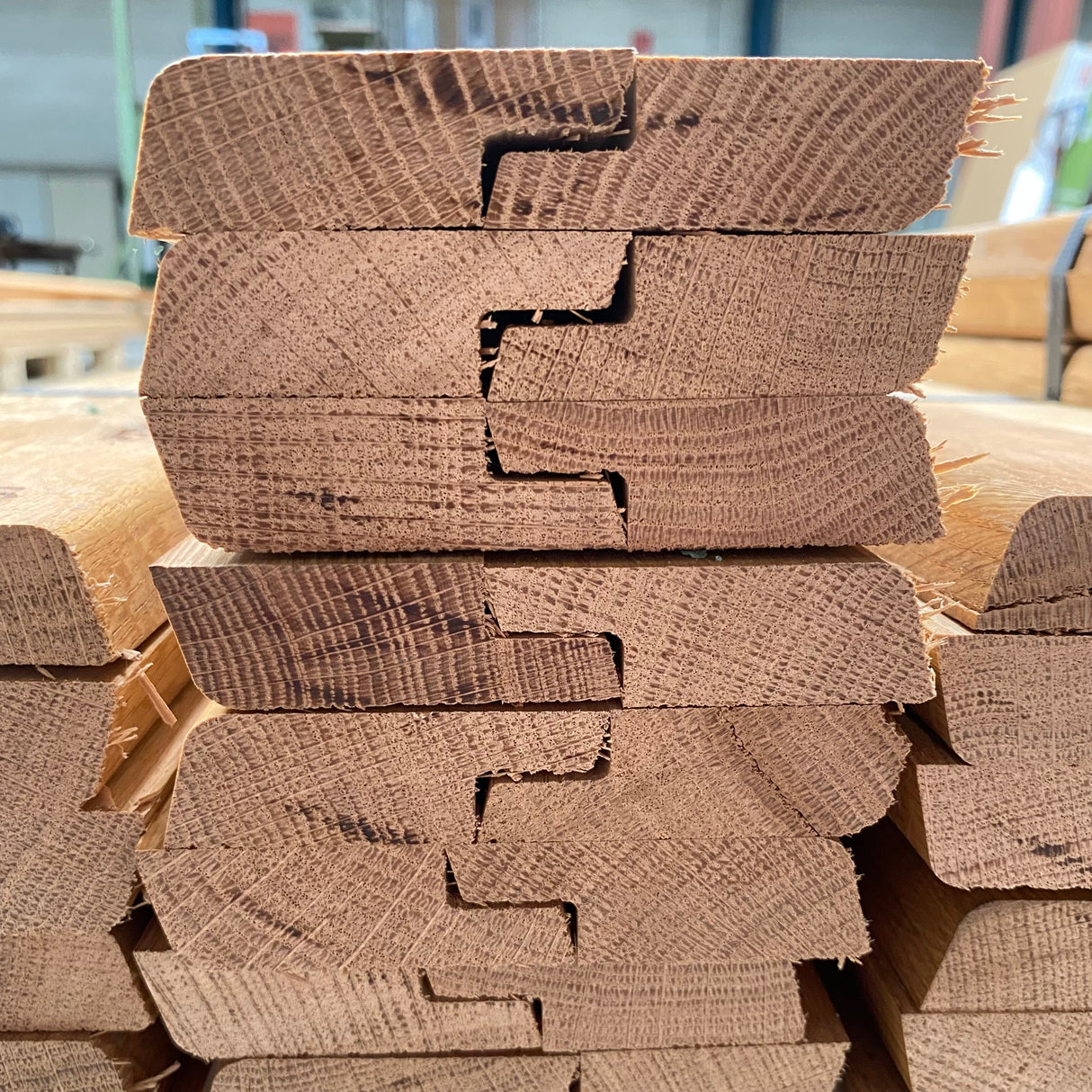 Massief Eiken plint 19 x 60 mm gelakt