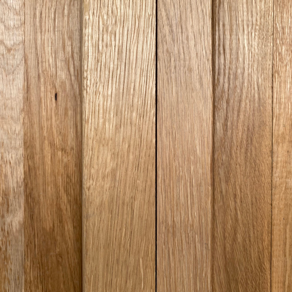 Massief Eiken plint 19 x 60 mm gelakt