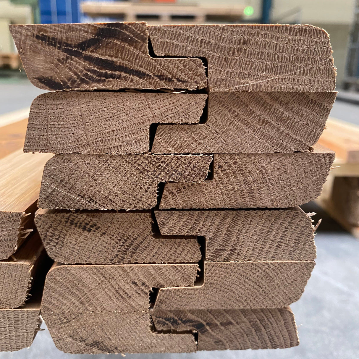 Massief Eiken plint 19 x 60 mm Mahonie kleur geolied