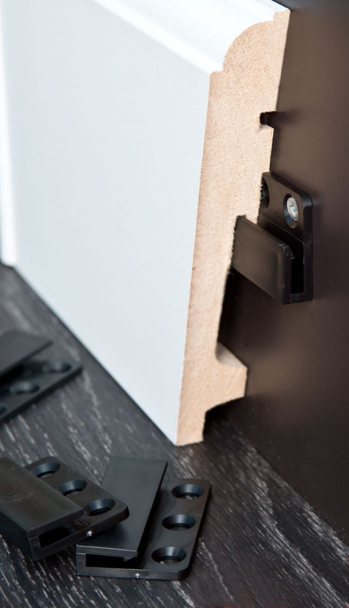 Plintclips (25st)+boormal in zakje