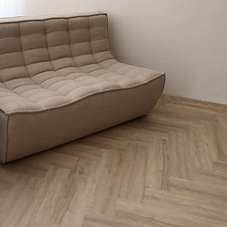 DFD Smoked Oak White plak Visgraat (PVC) 2,5mm x15,24cm x 60,96cm
