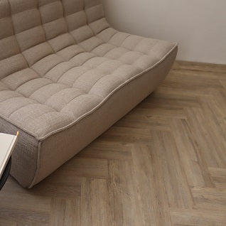 DFD Smoked Oak White plak Visgraat (PVC) 2,5mm x15,24cm x 60,96cm