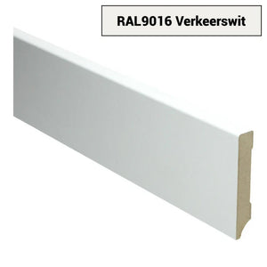 MDF plint gegrond en verkeers wit (RAL 9016) voorgelakt