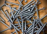 3.0 x 25 mm Spaanplaatschroef platkop verzinkt kruiskop (pozidrive) 200 stuks